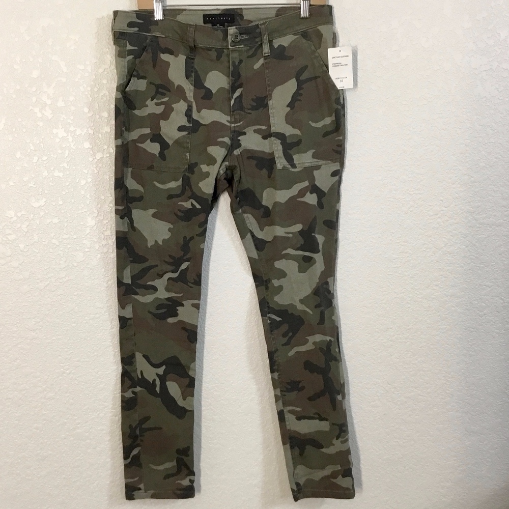 Sanctuary Camo porkchop twill pants  sz 30 NWT